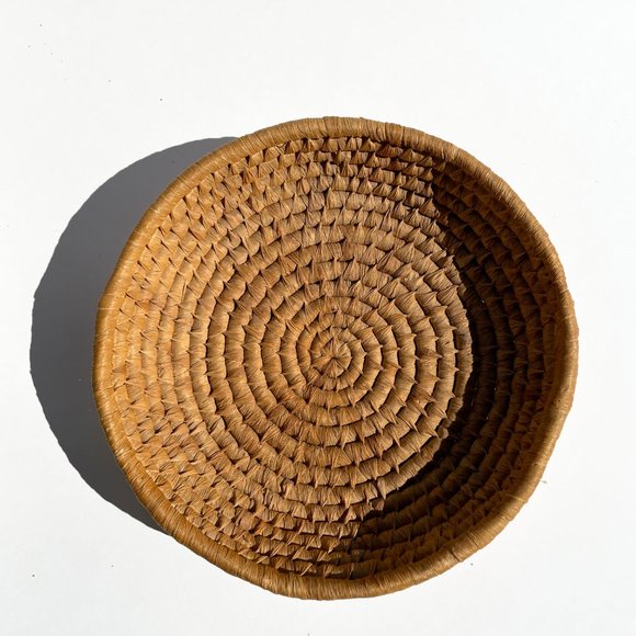 Vintage Shallow Woven Grass Basket - Picture 2 of 3